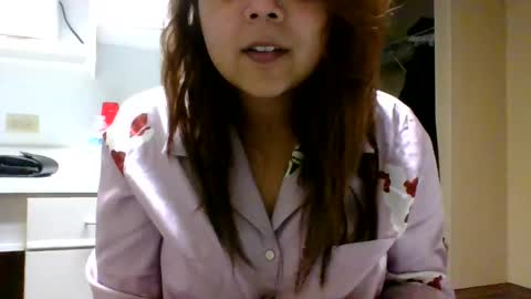 Snapshot of bookishdivya chatting on 12/18/25, 02:12 Divya online show from 12/18/25, 02:12