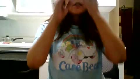 Snapshot of bookishdivya chatting on 12/19/25, 10:55 Divya online show from 12/19/25, 10:55