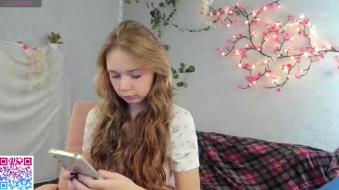 Milena online show from 10/22/25, 03:07