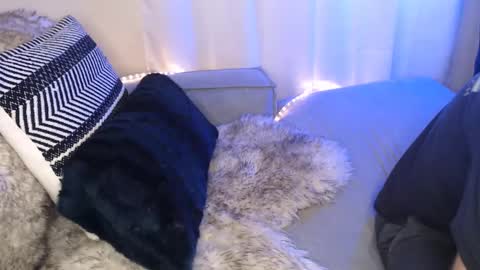 Snapshot of booty_andthe_beast chatting on 12/19/24, 01:51 Kim and Kooper online show from 12/19/24, 01:51