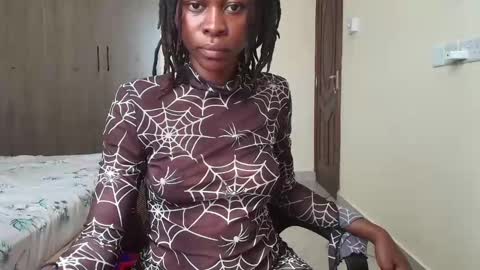 Snapshot of booty_queen001 chatting on 02/17/25, 07:26 Heather online show from 02/17/25, 07:26