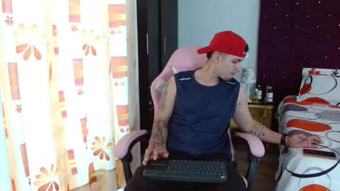 booyhott_ online show from 10/25/25, 07:52