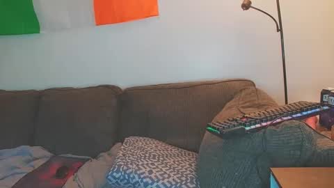 boredandirish21 online show from 09/21/25, 01:13