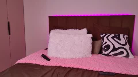 Hallie online show from 03/11/26, 04:18