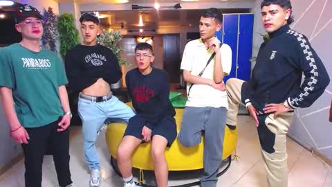 THOMAS AND DAMIAND online show from 10/01/25, 04:07