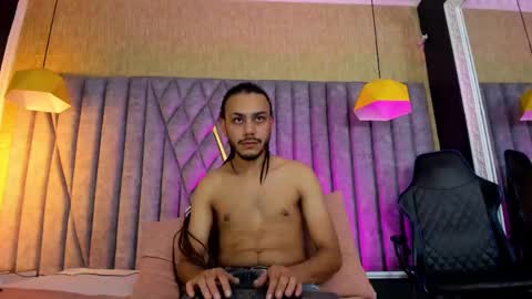 Snapshot of bossdominator1 chatting on 10/16/25, 04:46 Boss online show from 10/16/25, 04:46