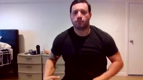 Snapshot of bosslife505050 chatting on 12/14/25, 02:00 The Italian Boss online show from 12/14/25, 02:00