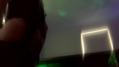 Snapshot of bostonfreak69 chatting on 01/11/26, 04:56 Cloudy CD Friends online show from 01/11/26, 04:56