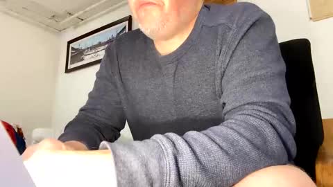 Snapshot of bostonirish45 chatting on 11/06/25, 01:28 bostonirish45 online show from 11/06/25, 01:28