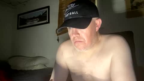 Snapshot of bostonirish45 chatting on 04/29/26, 05:52 bostonirish45 online show from 04/29/26, 05:52