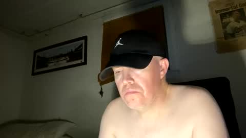 Snapshot of bostonirish45 chatting on 05/05/26, 05:15 bostonirish45 online show from 05/05/26, 05:15
