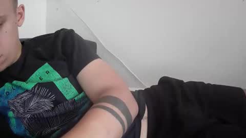 Snapshot of botisz01 chatting on 10/13/25, 12:05 botisz01 online show from 10/13/25, 12:05