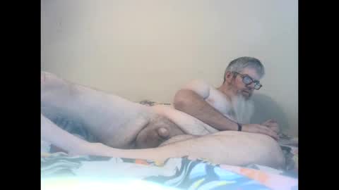 bottombitch44 online show from 10/20/25, 04:07