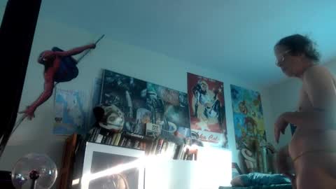 Bottomboo7 online show from 11/30/25, 01:15