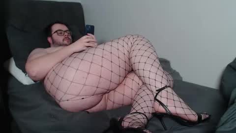 Snapshot of bottomcub98 chatting on 02/12/25, 10:14 BottomCub98 online show from 02/12/25, 10:14