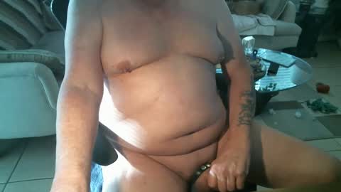 Snapshot of bottomguy33540 chatting on 01/02/25, 09:18 BAM online show from 01/02/25, 09:18