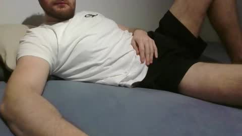 Snapshot of bottomtsinner chatting on 11/29/25, 12:02 bottomtsinner online show from 11/29/25, 12:02