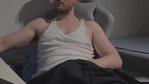 Snapshot of bottomtsinner chatting on 03/22/26, 12:25 bottomtsinner online show from 03/22/26, 12:25