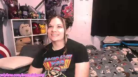 Snapshot of bouncinbooty chatting on 04/21/26, 03:46 Pumpkin Butt online show from 04/21/26, 03:46