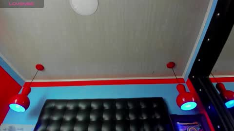 Snapshot of bouncing_bunnyxxx69 chatting on 10/18/25, 05:54 bouncing_bunnyxxx69 online show from 10/18/25, 05:54