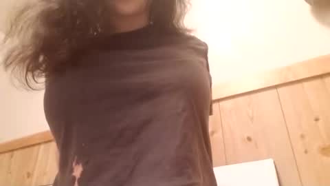 Bouncy Queen Majesty online show from 09/11/25, 06:08