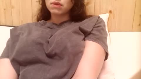 Bouncy Queen Majesty online show from 09/15/25, 05:57