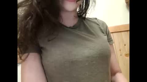 Bouncy Queen Majesty online show from 09/30/25, 07:08