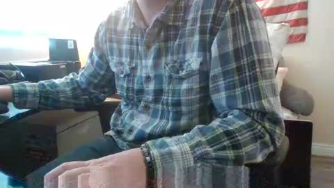 Snapshot of bourbonman144 chatting on 11/12/25, 09:03 bourbonman144 online show from 11/12/25, 09:03