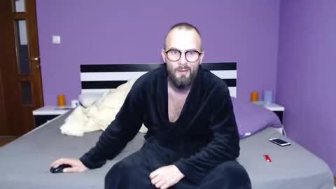 Snapshot of bouth_dream chatting on 10/23/25, 06:39 Angel-Boy online show from 10/23/25, 06:39