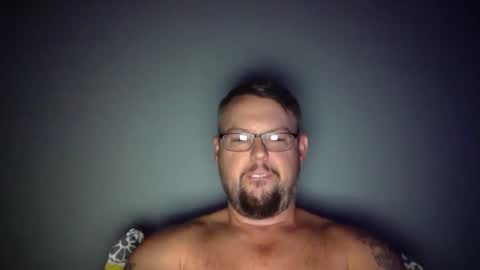 Snapshot of bowtieguy84 chatting on 09/20/25, 05:41 bowtieguy84 online show from 09/20/25, 05:41