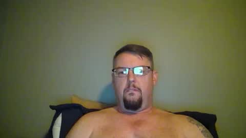bowtieguy84 online show from 04/28/26, 03:11