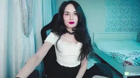 Snapshot of boxinghelen chatting on 12/18/24, 02:49 Helen  online show from 12/18/24, 02:49