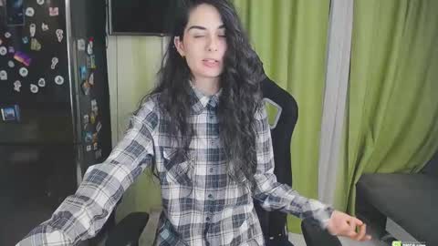 Snapshot of boxinghelen chatting on 02/11/25, 01:41 Helen  online show from 02/11/25, 01:41