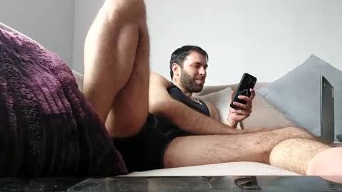 Snapshot of boy_aroundtheworld chatting on 05/11/26, 08:31 Dan online show from 05/11/26, 08:31