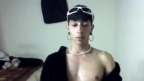 Boy Astro online show from 01/30/25, 01:10