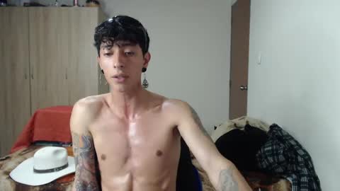 Boy Astro online show from 02/11/25, 04:01