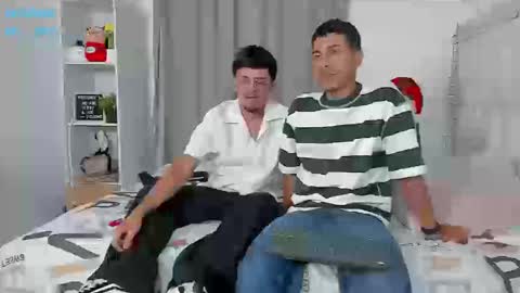 Snapshot of boy_jerry chatting on 12/20/25, 04:19 boy_jerry online show from 12/20/25, 04:19