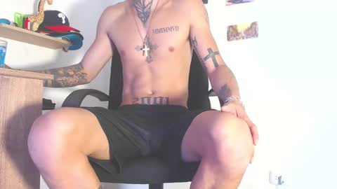 boy_master5 online show from 02/01/25, 09:08