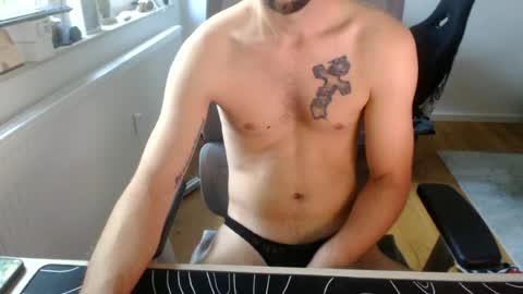 boy_t0y89 online show from 07/12/26, 07:54