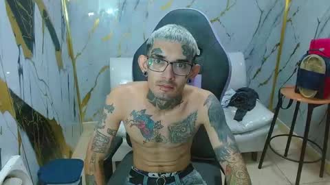 boy_tatto77 online show from 01/11/26, 04:01