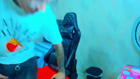 boy_tatto77 online show from 01/12/26, 05:29