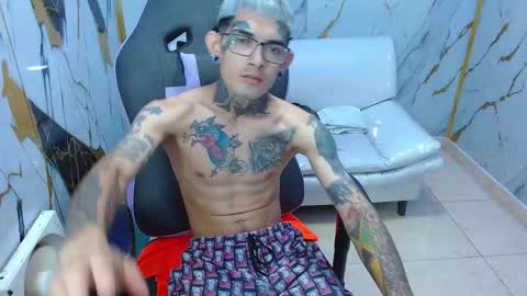 boy_tatto77 online show from 02/13/26, 07:10