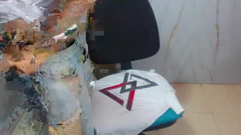 boy_tatto77 online show from 04/03/26, 12:19