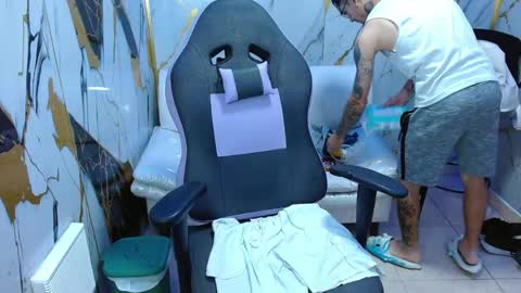 boy_tatto77 online show from 04/25/26, 11:35