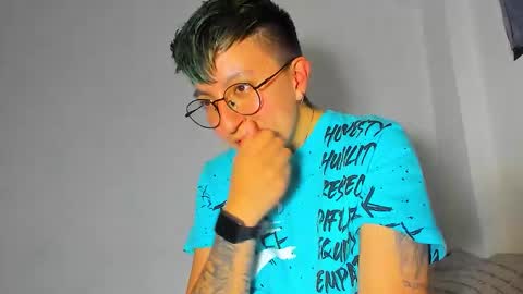 Edward ftm trans queerslave online show from 12/17/25, 02:17