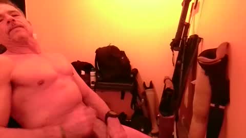 Snapshot of boyaroues chatting on 12/16/25, 07:02 boyaroues online show from 12/16/25, 07:02