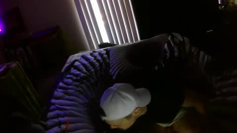 Snapshot of boyblond36 chatting on 02/27/25, 03:48 Slutty Stud online show from 02/27/25, 03:48