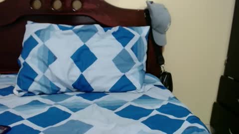 Snapshot of boyfit2023 chatting on 12/23/24, 02:45 boyfit2023 online show from 12/23/24, 02:45