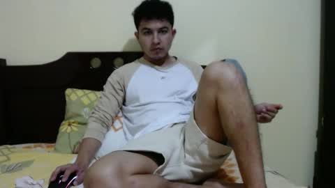 Snapshot of boyfit2023 chatting on 02/06/25, 02:00 boyfit2023 online show from 02/06/25, 02:00