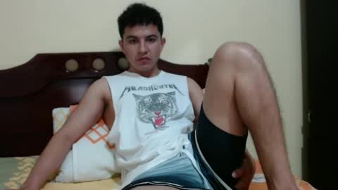 Snapshot of boyfit2023 chatting on 02/08/25, 02:26 boyfit2023 online show from 02/08/25, 02:26